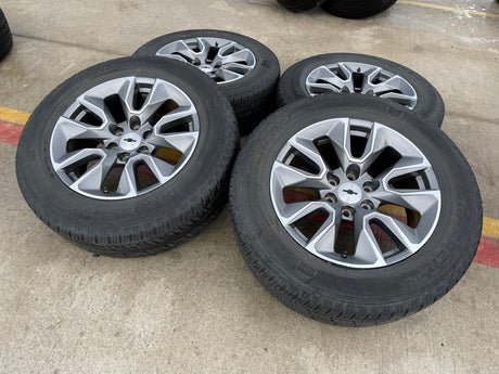 20" Chevy Silverado 1500 Tahoe Suburban OEM 5915 5916 wheels rims Texas Truck Tire