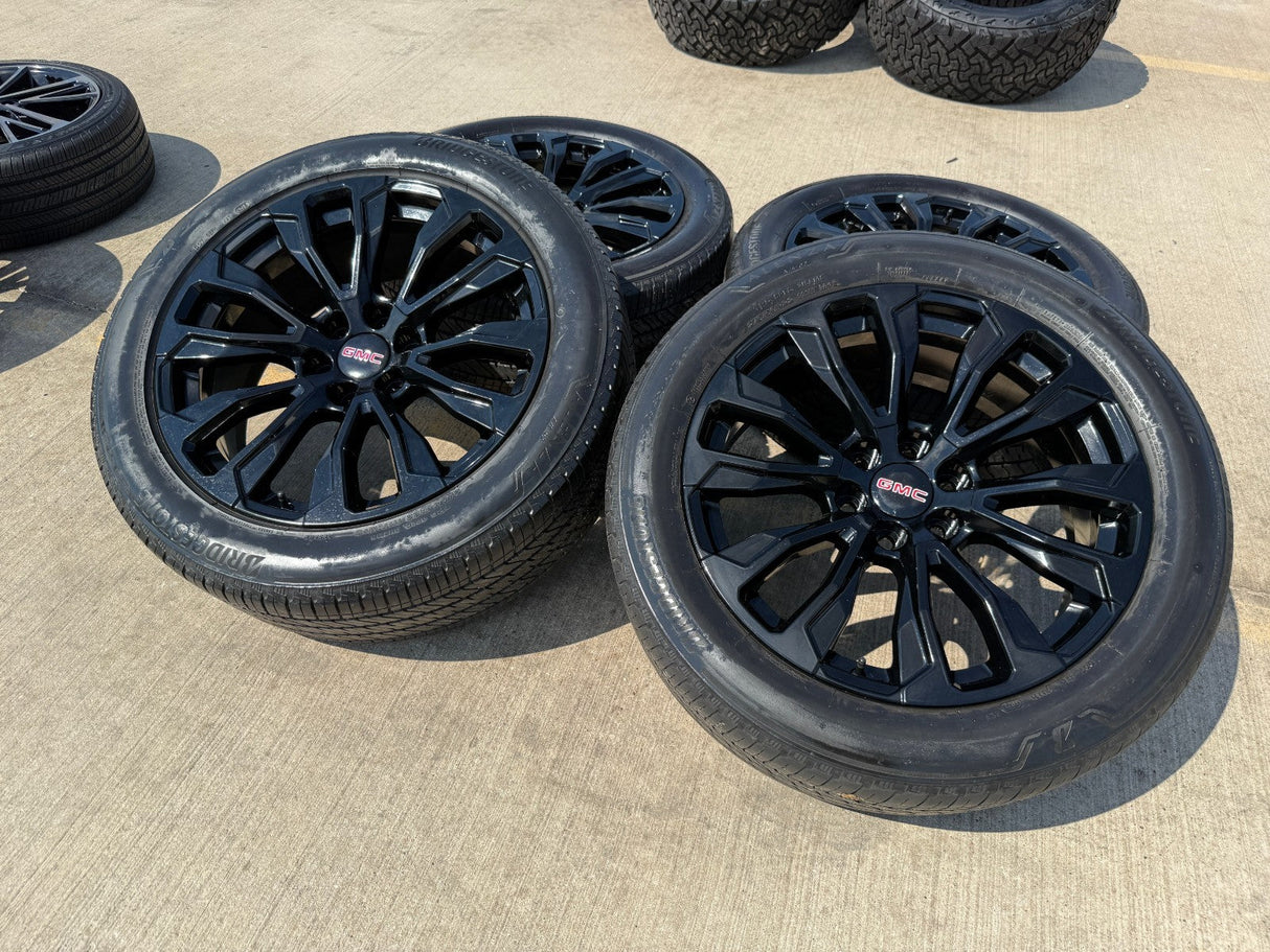 22" GMC Yukon Sierra DENALI OEM wheels rims 14025 97000 tires Texas Truck Tire
