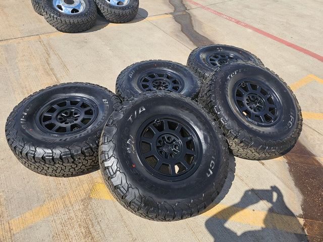 (5) 17" AEV Jeep Wrangler Rubicon OEM Salta wheels rims Gladiator BFG 37" NEW Texas Truck Tire