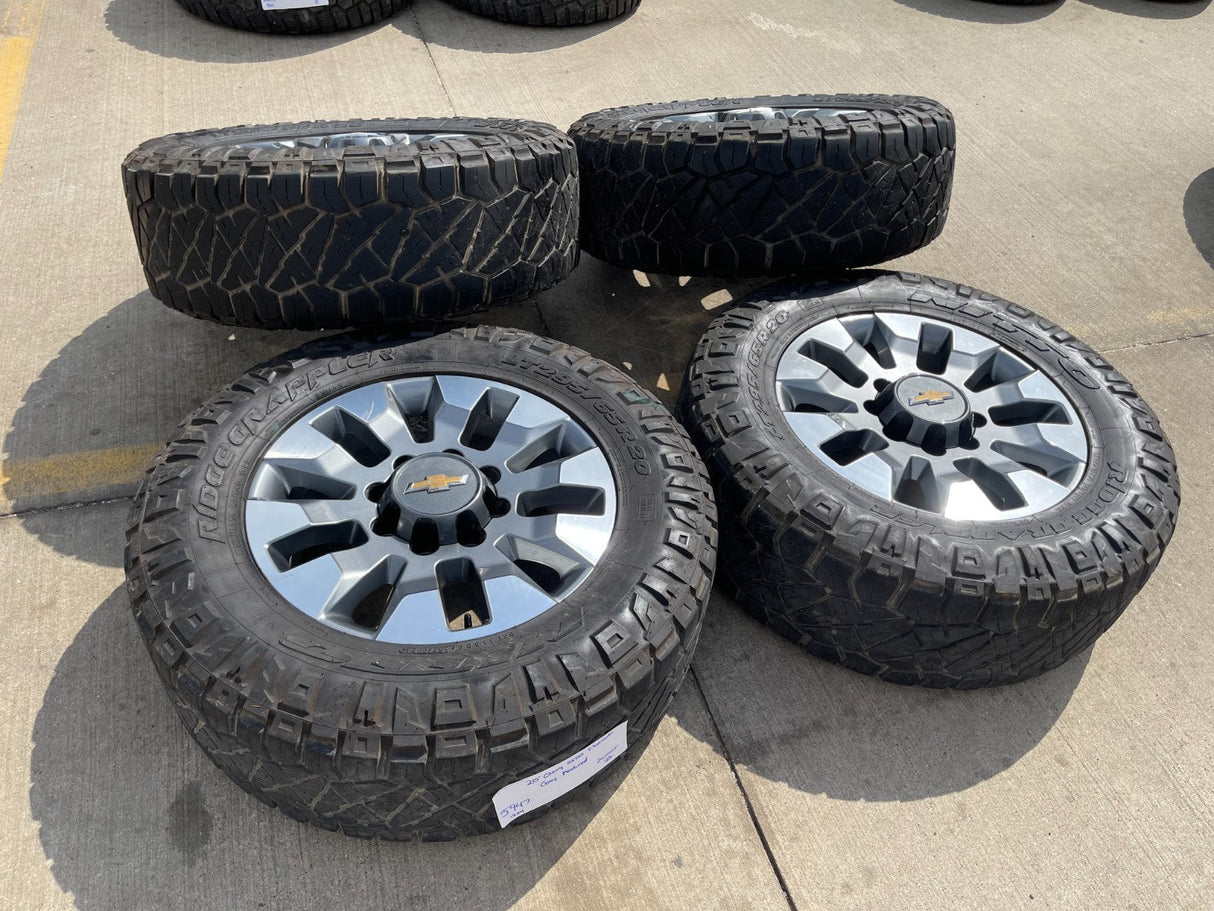 20" Chevy Silverado GMC Sierra AT4 2500 3500 OEM 5960 5947 wheels rims NITRO 35" Texas Truck Tire