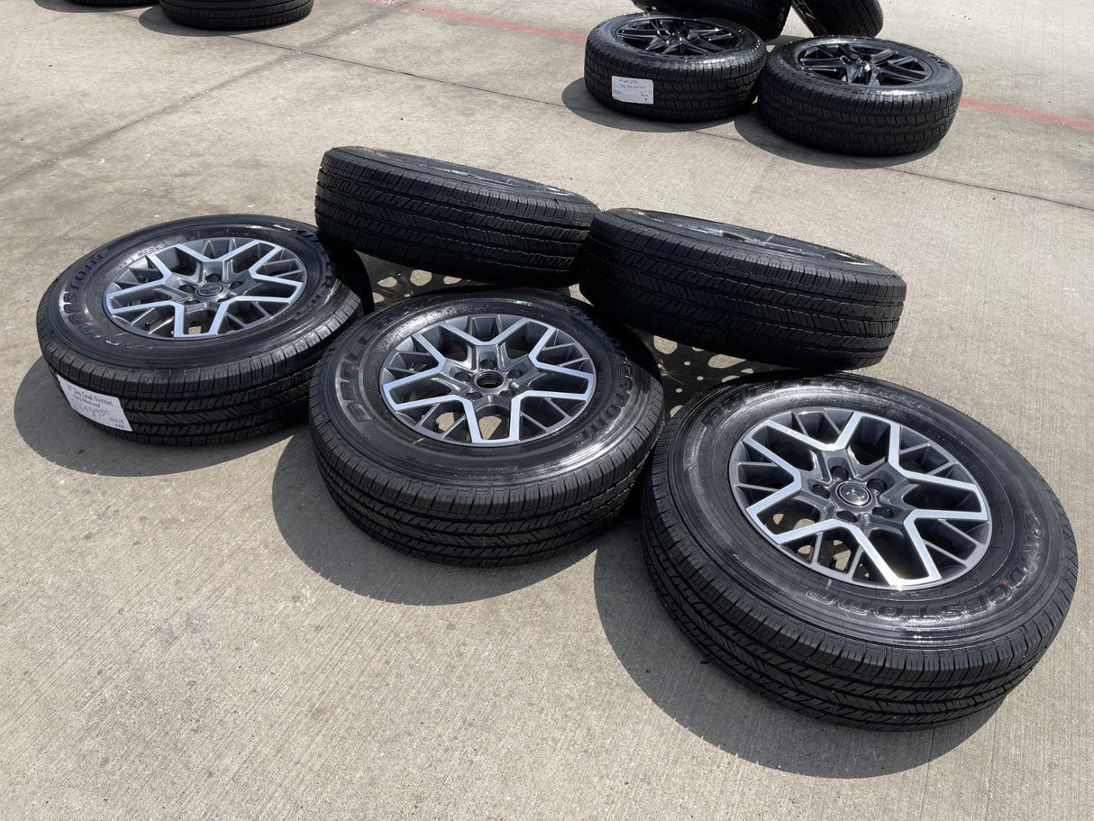 18" Jeep Wrangler Grand Cherokee Gladiator OEM 9331 wheels rims 2025 2026 NEW Texas Truck Tire