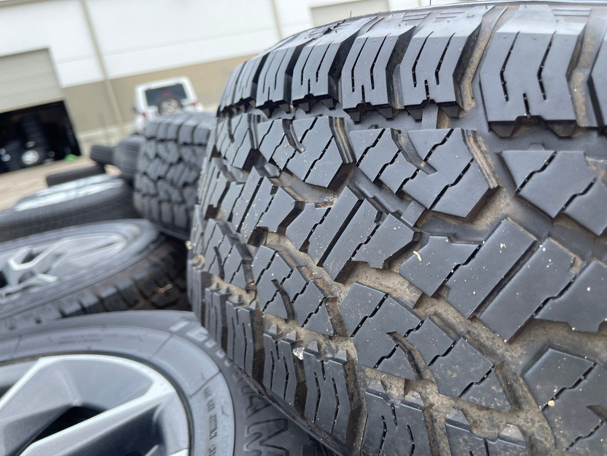 20" Chevy Silverado 1500 Tahoe Suburban OEM 5915 5916 wheels rims 2023 2024 2025 Texas Truck Tire