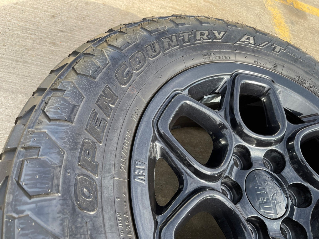 (5) 18" AEV SALTA GMC Sierra AT4X Chevy Silverado OEM rims wheels TOYO A/T3 Texas Truck Tire