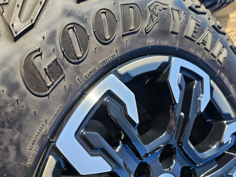 18" Chevy Silverado ZR2 Tahoe TRAIL BOSS Sierra OEM 95415 wheels rims GOODYEAR Texas Truck Tire