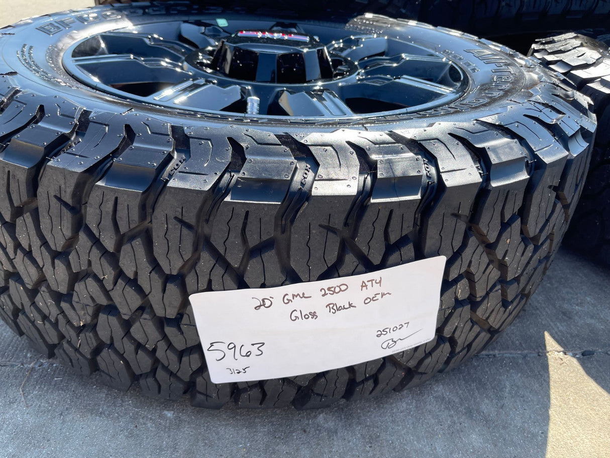 20" GMC Sierra AT4X 2500 3500 OEM 14137 5963 wheels rims Silverado BFG KO3 NEW Texas Truck Tire