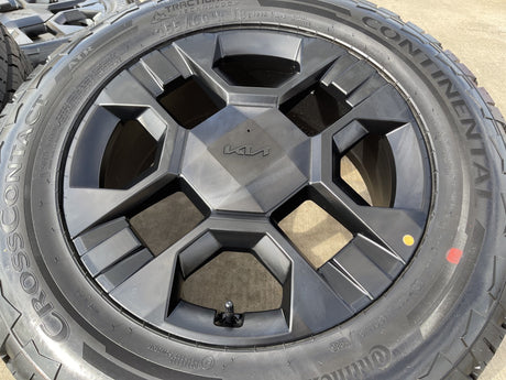 18" Kia Telluride X-PRO OEM wheels rims Sorento Sedona 2026 2027 NEW Texas Truck Tire
