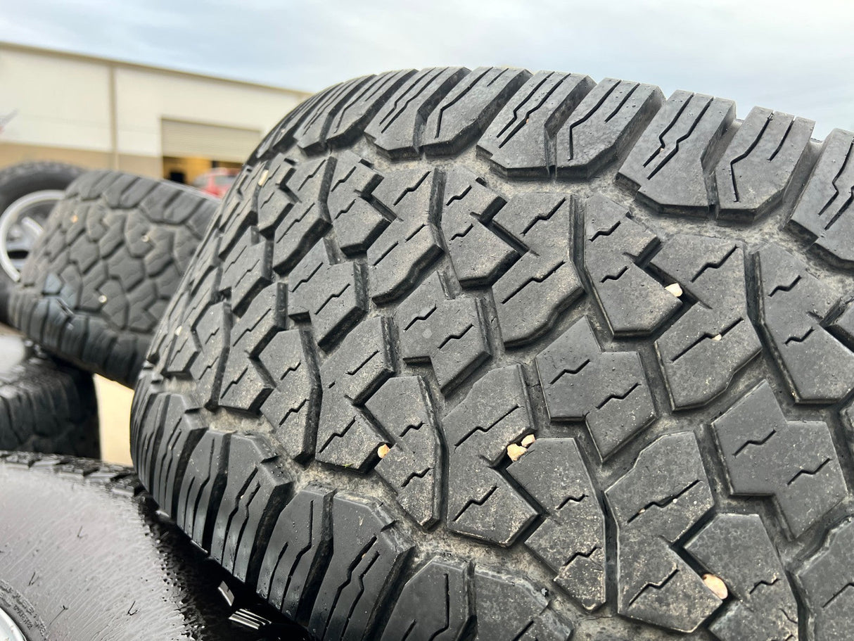 17" Ford F-250 F-350 OEM 3828 wheels rims tires A/T 33" Texas Truck Tire
