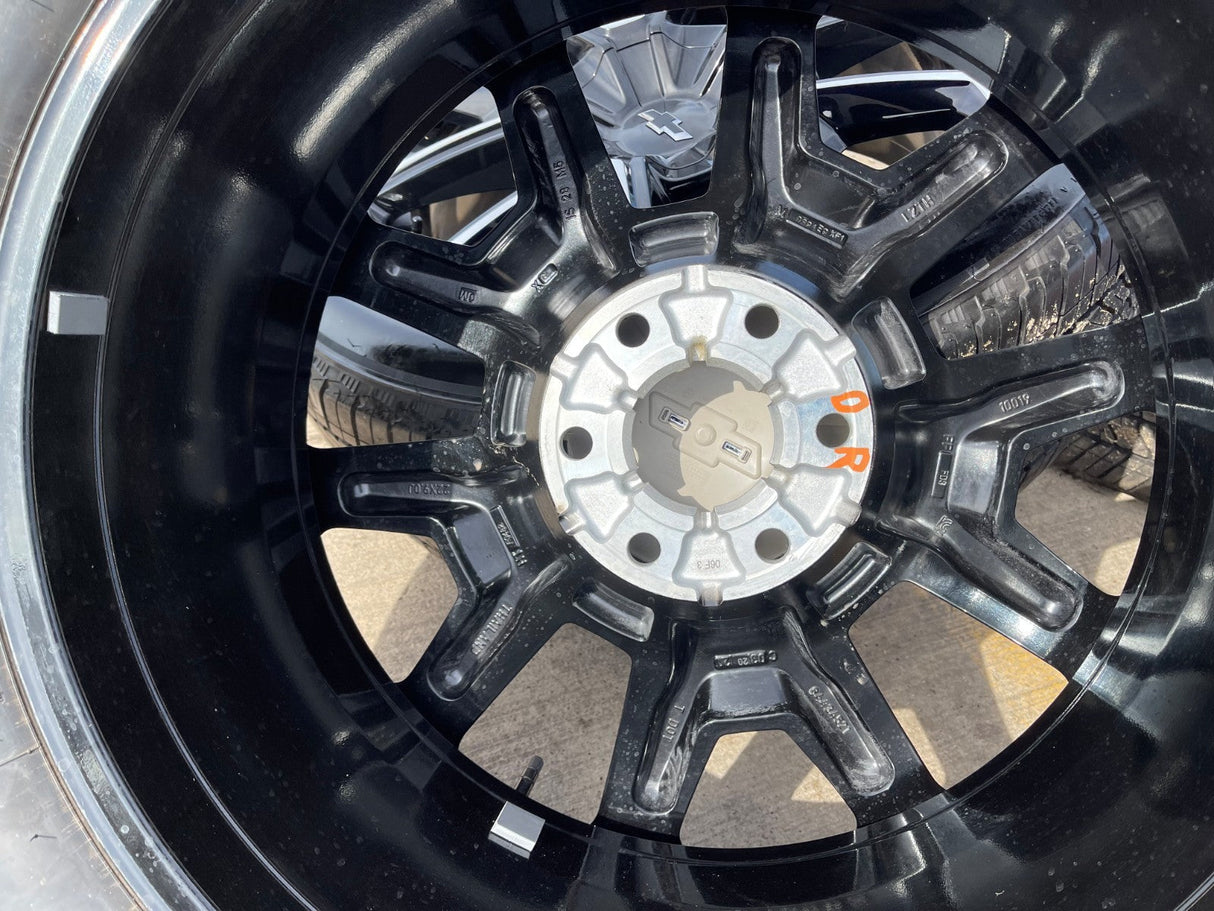22" Chevy Tahoe Suburban RST OEM 14035 wheels rims Silverado 2025 2026 NEW Texas Truck Tire