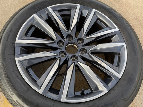(1) 22" Cadillac Escalade OEM Platinum 4869 95028 wheel rim 2023 2024 2025 2026 Texas Truck Tire