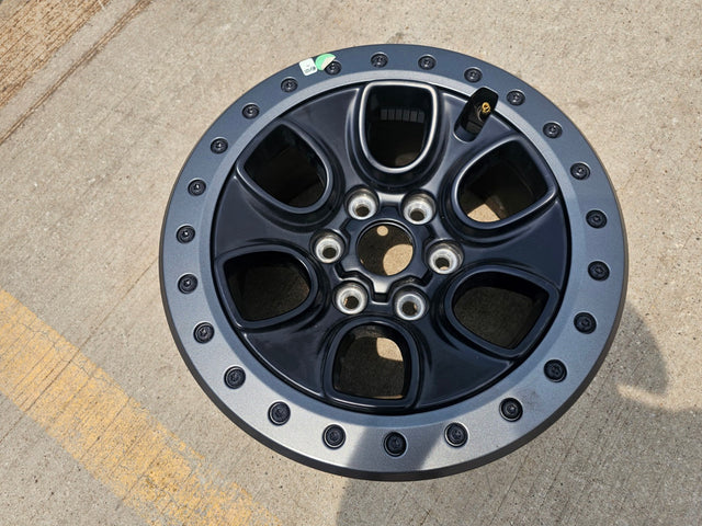 (1) 17" Ford F-150 Raptor OEM BEADLOCK rim wheel 10459 95210 NEW Texas Truck Tire