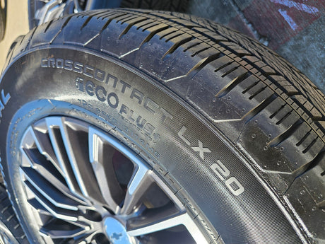 20" Chevy Silverado Tahoe GMC Sierra Yukon OEM wheels rims 2025 2026 NEW Texas Truck Tire