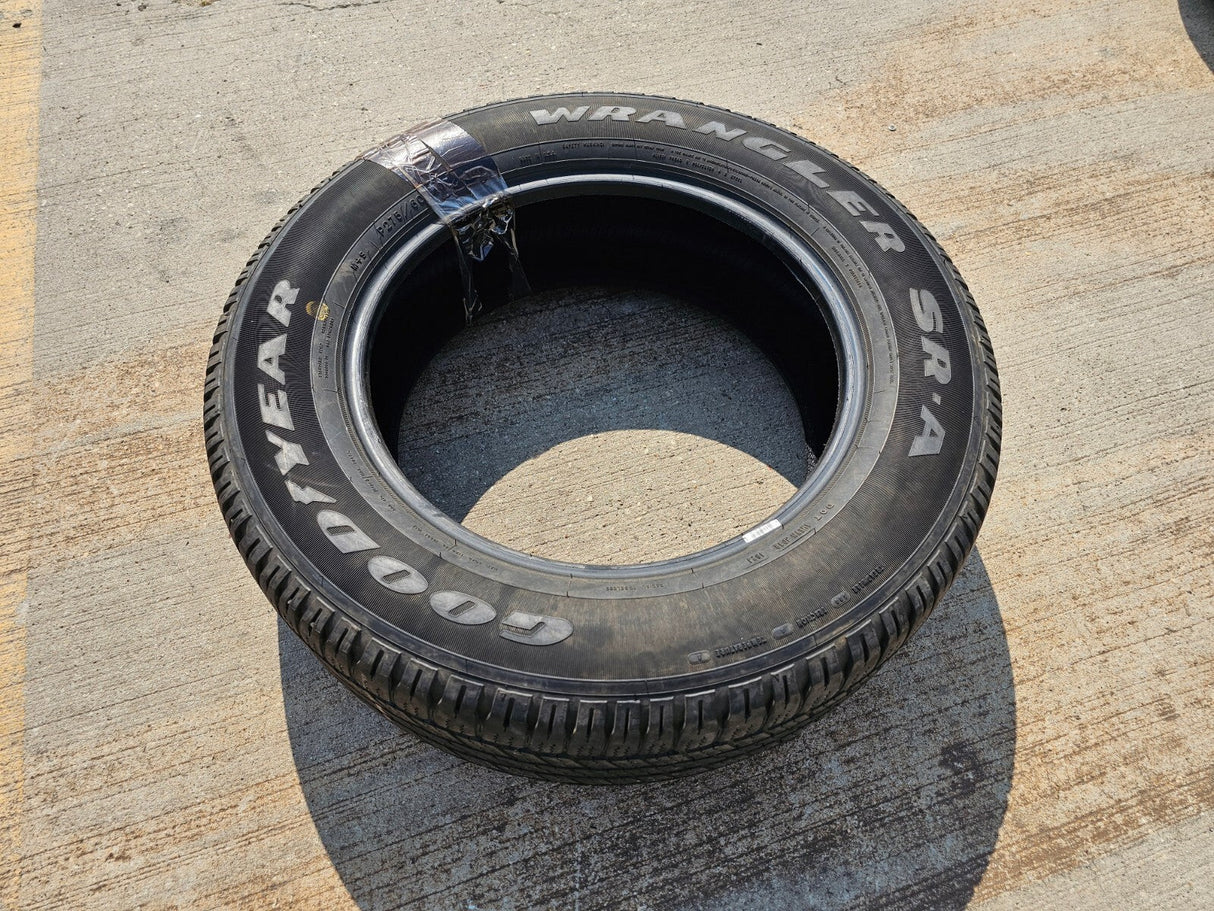 (1) 275/60/20 Goodyear Wrangler SR-A tire Texas Truck Tire