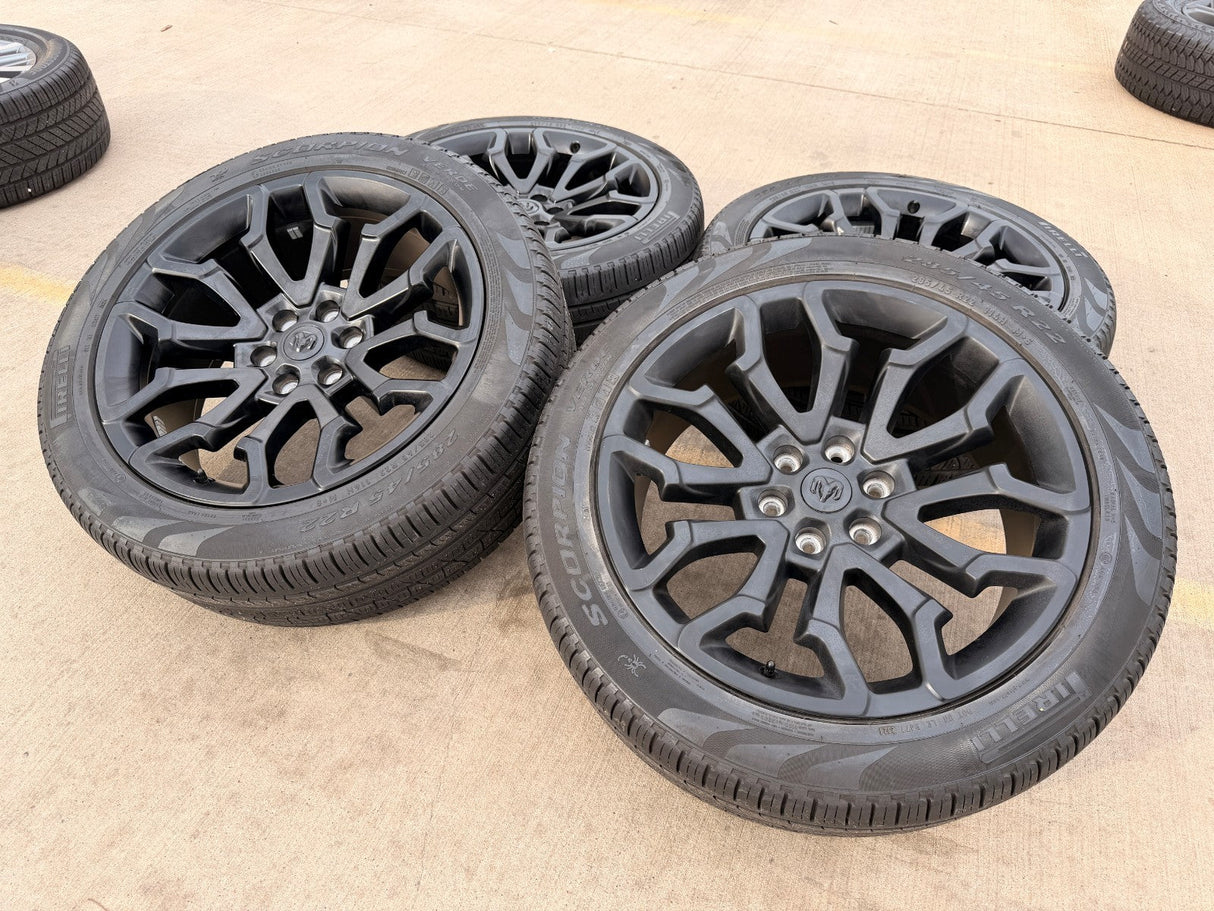 22" Dodge Ram 1500 OEM 95987 LIMITED Laramie wheels rims black 2025 2026 PIRELLI Texas Truck Tire