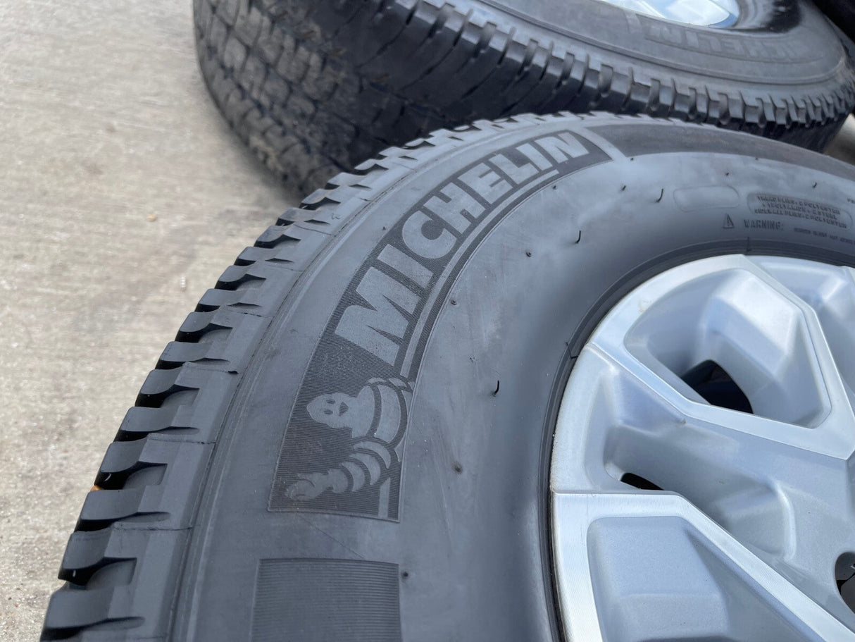 18" Chevy Silverado 2500 3500 OEM 5959 wheels rims MICHELIN LTX A/T2 Texas Truck Tire