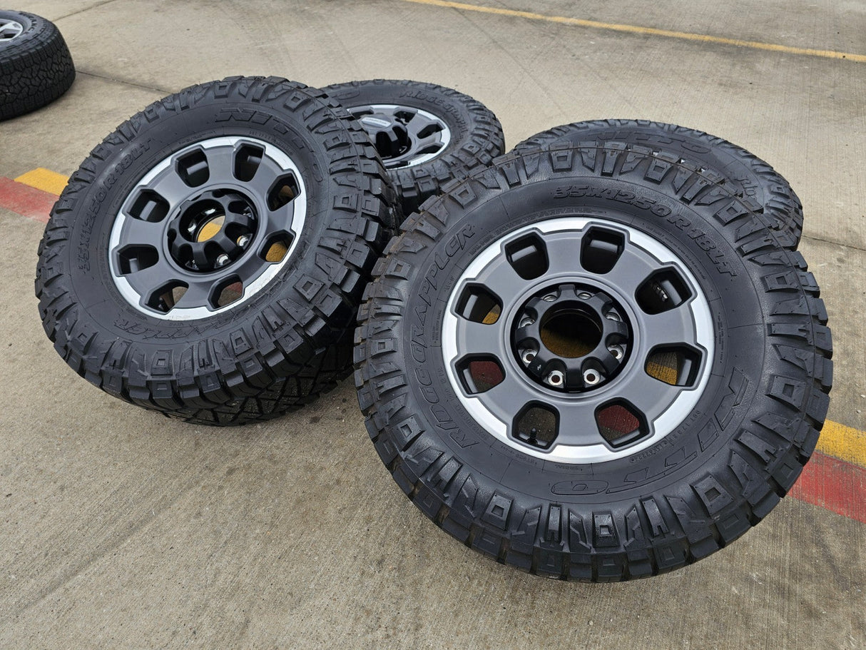 18" Ford F-250 F-350 OEM TREMOR rims wheels 10482 tires NITRO 35" Texas Truck Tire