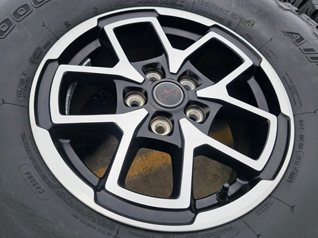 17" Jeep Wrangler Rubicon OEM 95730 9327 wheels rims Gladiator BFG KO2 A/T 35" Texas Truck Tire
