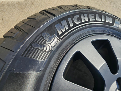 18" Toyota Land Cruiser OEM wheels rims 95952 Tundra Sequoia MICHELIN NEW Texas Truck Tire