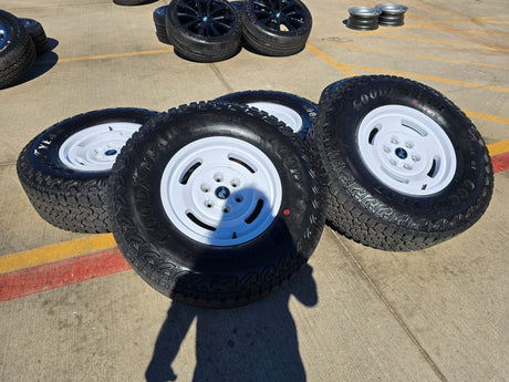 17" Ford Bronco HERITAGE Stroppe Edition 10463 OEM wheels rims white 2026 NEW Texas Truck Tire