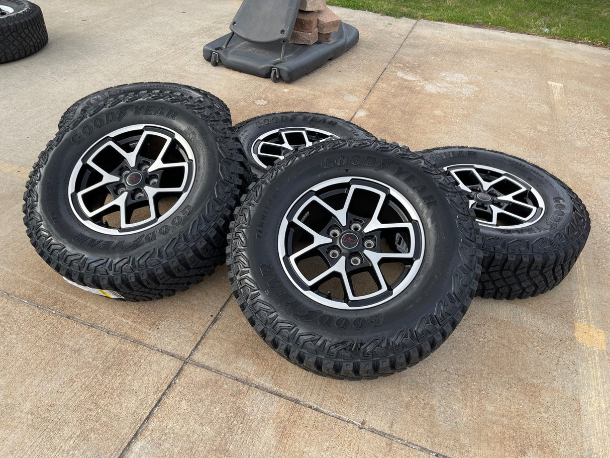 17" Jeep Wrangler Rubicon OEM 95730 9327 wheels rims Gladiator GOODYEAR 33" NEW Texas Truck Tire