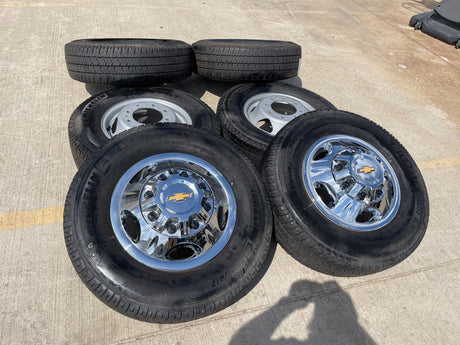 17" Chevy Silverado GMC Sierra 3500 Dually OEM 8094 rims wheels tires MICHELIN Texas Truck Tire