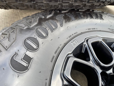 18" AEV Chevy BISON Trail Boss ZR2 2500 OEM wheels rims GMC Sierra GOODYEAR 35" Texas Truck Tire