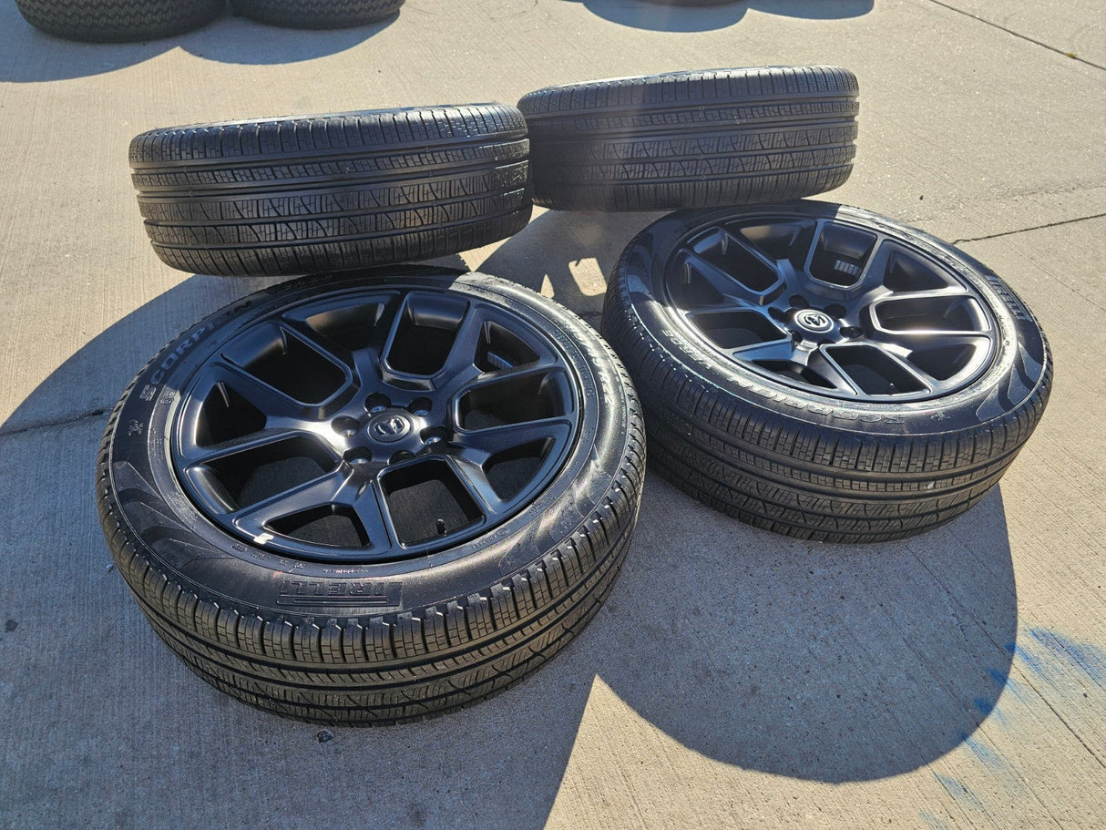 22" Dodge Ram 1500 OEM LIMITED Laramie wheels rims black 2725 2684 PIRELLI NEW Texas Truck Tire