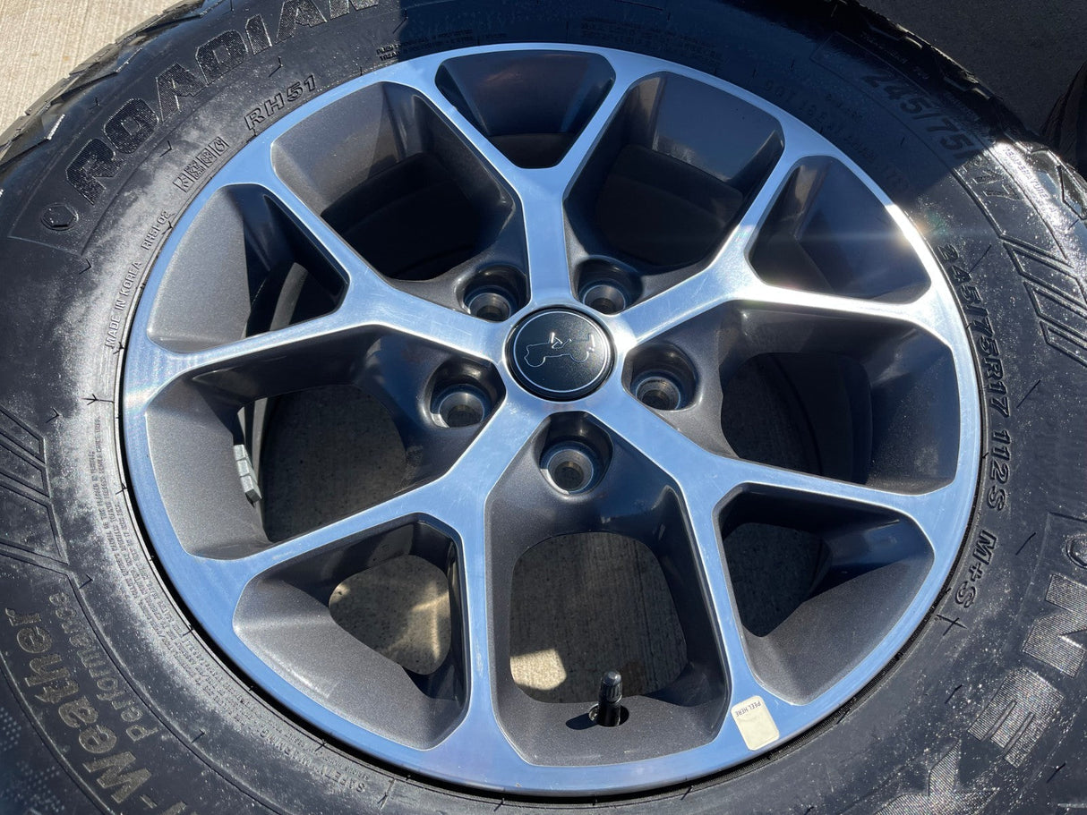 17" Jeep Gladiator OEM wheels rims 9235 Wrangler 2024 2025 2026 NEXEN NEW Texas Truck Tire