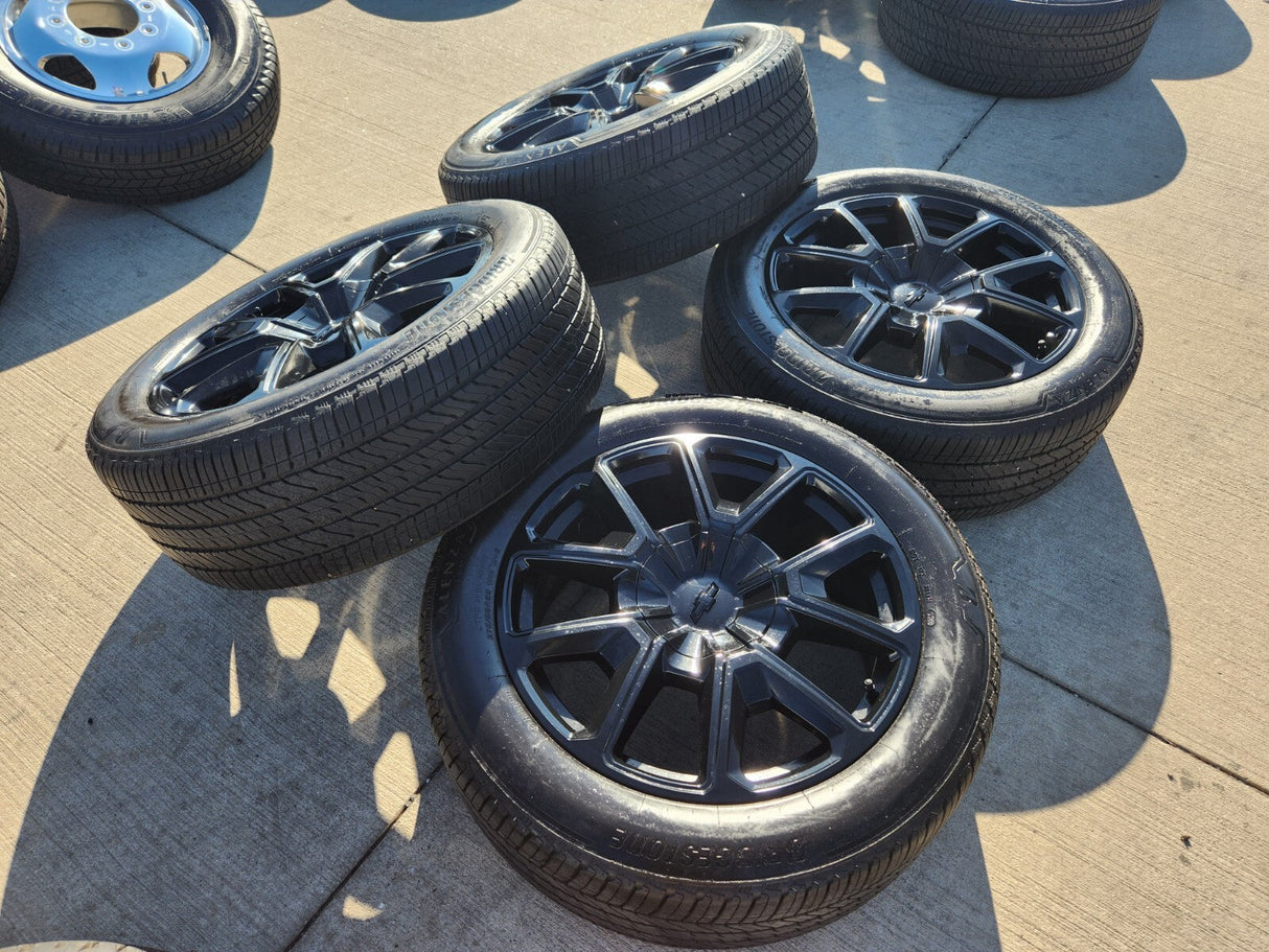 22" Chevy Tahoe Silverado RST OEM 14035 wheels rims tires Texas Truck Tire