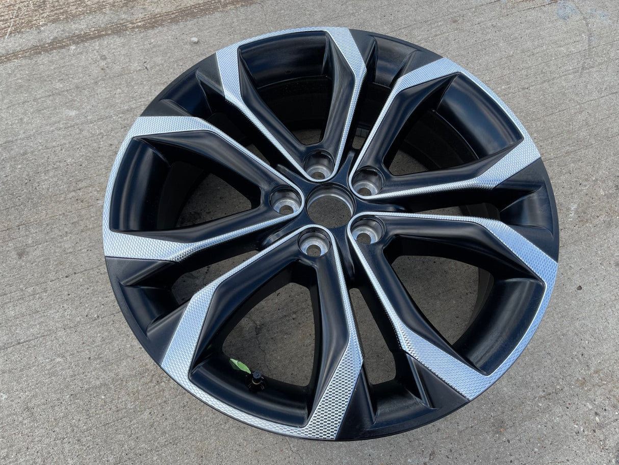 20" Toyota Sienna OEM 69167 rim wheel Venza Rav4 CH-R 2022 2023 2024 2025 2026 Texas Truck Tire