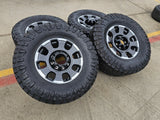 18" Ford F-250 F-350 OEM TREMOR rims wheels 10482 tires NITRO 35" Texas Truck Tire