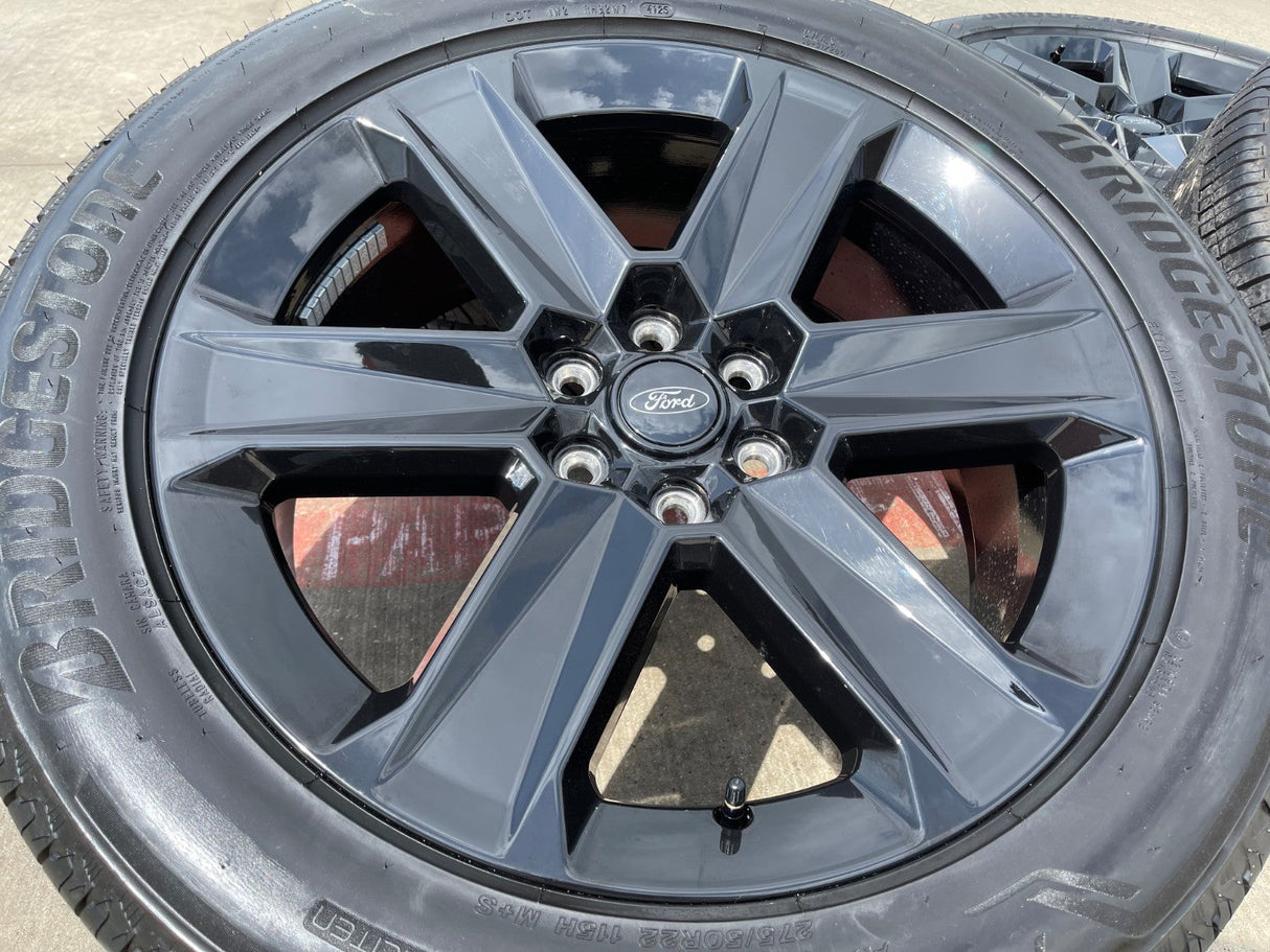 22" Ford F-150 LOBO LARIAT OEM black rims wheels tires Expedition 2026 2027 NEW Texas Truck Tire