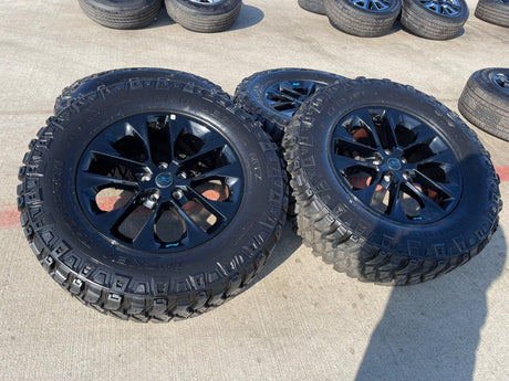 20" Jeep Wrangler HIGH ALTITUDE 9262 96902 OEM wheels rims Gladiator MICKEY 35" Texas Truck Tire