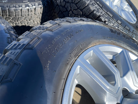 20" GMC Sierra AT4 2500 3500 OEM wheels rims 5950 Silverado 2023 2024 2025 NEW Texas Truck Tire