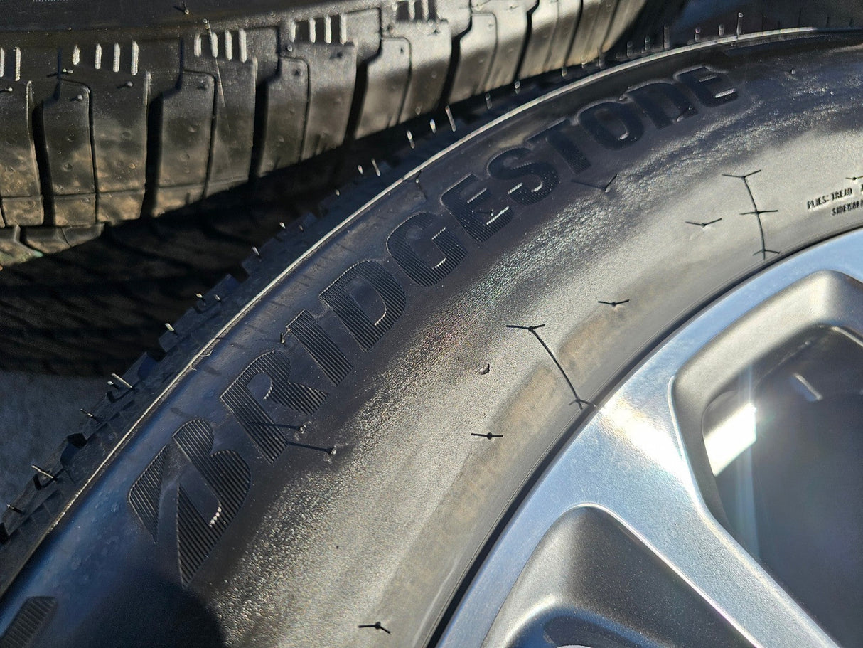 22" GMC Yukon Sierra DENALI OEM wheels rims Tahoe tires 2024 2025 2026 NEW Texas Truck Tire
