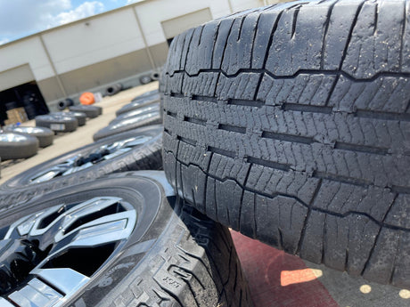 20" GMC Sierra 2500 3500 OEM wheels rims 5958 14138 tires MICHELIN DEFENDER Texas Truck Tire