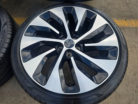 21" Lucid Air Grand Touring OEM 95542 95543 wheels rims black tires NEW Texas Truck Tire