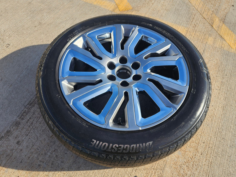 22" Chevy Silverado 1500 Tahoe Suburban OEM 5907 5901 spare wheel rim Texas Truck Tire
