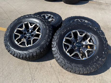 17" Chevy Silverado ZR2 OEM 95751 Beadlock wheels rims Colorado Sierra NEW BFG Texas Truck Tire