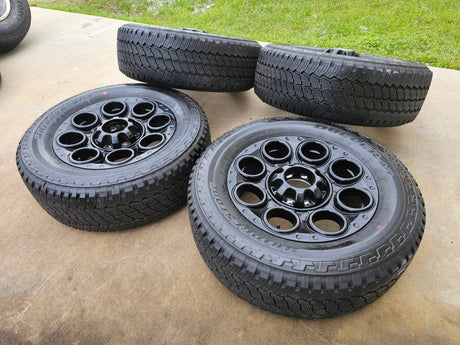20" Ford F-250 F-350 OEM black LARIAT wheels rims 10299 tires BRIDGESTONE NEW Texas Truck Tire