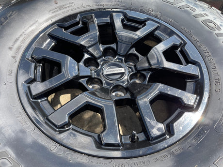 17" Ford F-150 Raptor Bronco OEM rims wheels 10461 tires 37" BFG Texas Truck Tire