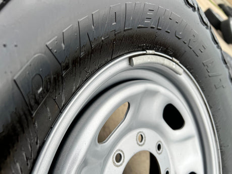 17" Ford F-250 F-350 OEM 3828 wheels rims tires A/T 33" Texas Truck Tire