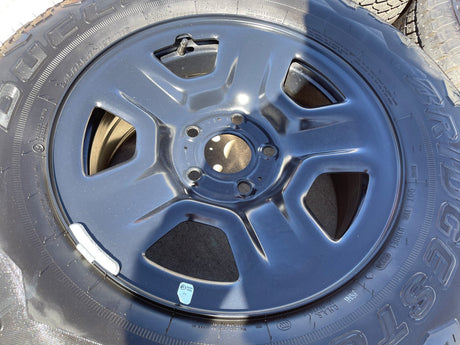 (1) 17" Jeep Gladiator OEM wheel rim 9220 9240 spare Wrangler 2024 2025 2026 NEW Texas Truck Tire