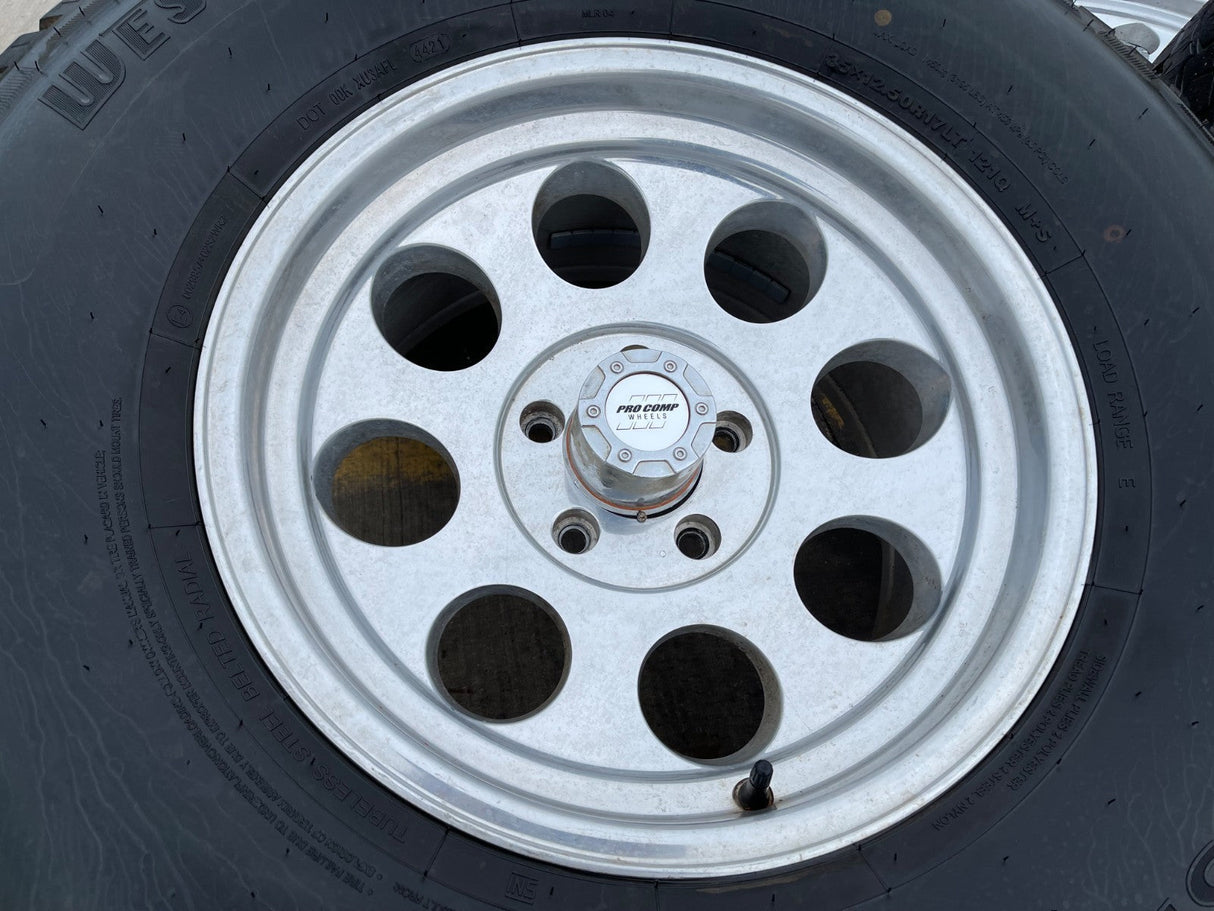 17" 17x9 Pro Comp Series 69 Jeep Wrangler Gladiator 5x127 5x5 wheels rims 35" Texas Truck Tire