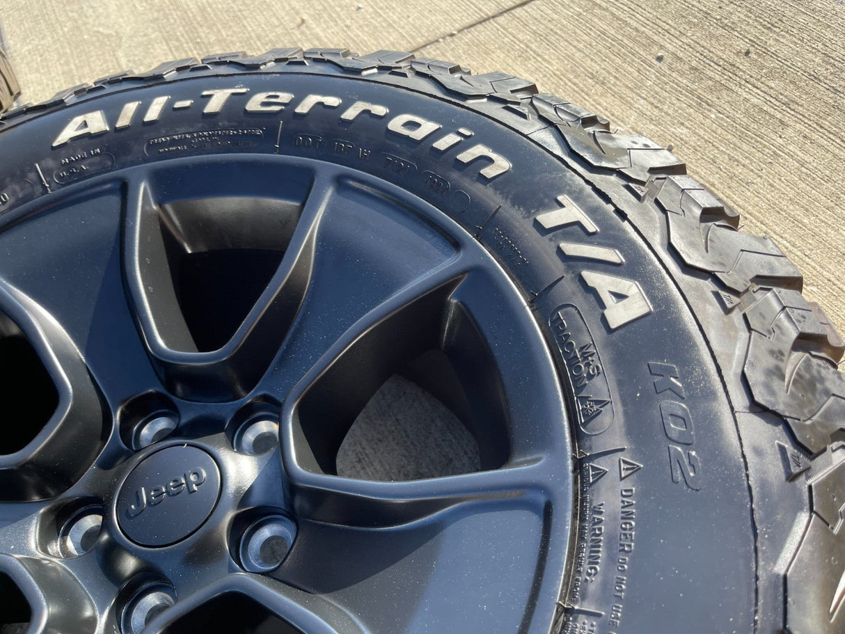 (4) 17" Jeep Wrangler Rubicon OEM 96226 wheels rims Gladiator BFG KO2 NEW 2026 Texas Truck Tire