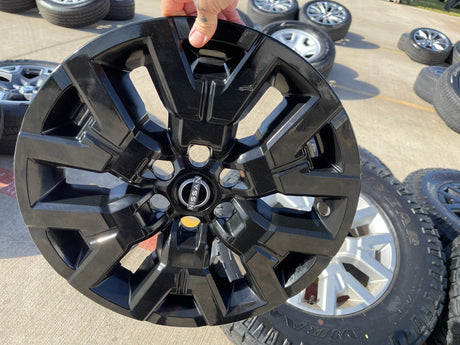 17" Nissan Frontier OEM Desert Runner 62832 wheels rims tires DURATRAC A/T Texas Truck Tire
