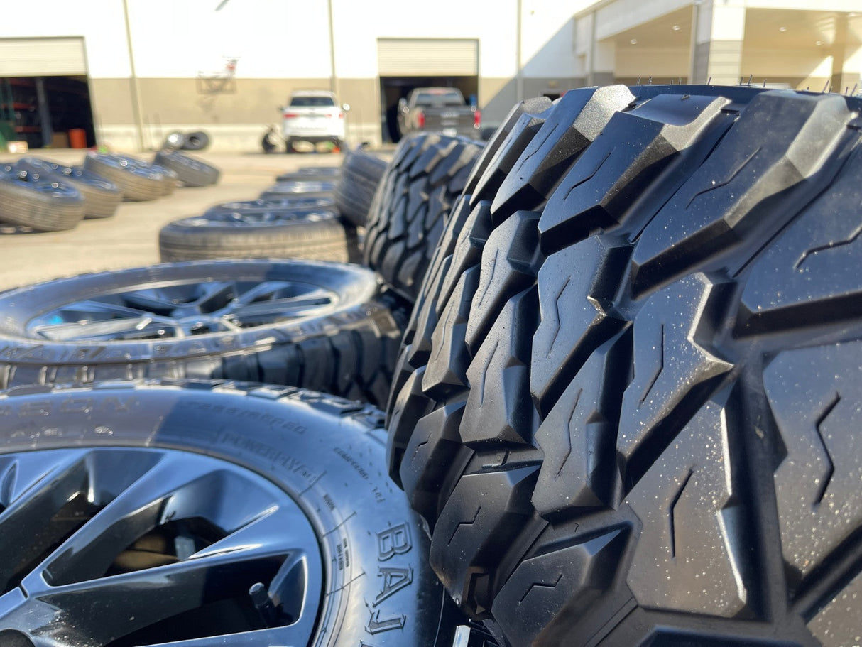 20" Jeep Wrangler HIGH ALTITUDE 9262 96902 OEM wheels rims Gladiator MICKEY 35" Texas Truck Tire