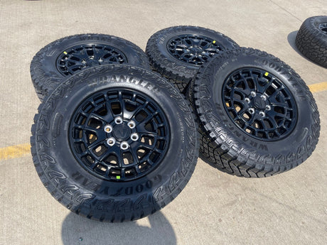 18" Toyota Tundra TSS T FORCE TRD OEM wheels rims Sequoia 2025 2026 2027 NEW Texas Truck Tire