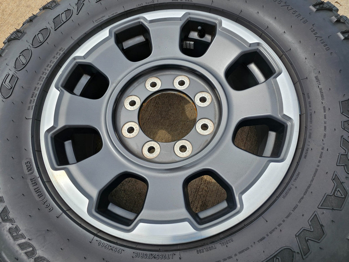 (1) 18" Ford F-250 F-350 OEM TREMOR 10482 rim wheel DURATRAC Spare Texas Truck Tire