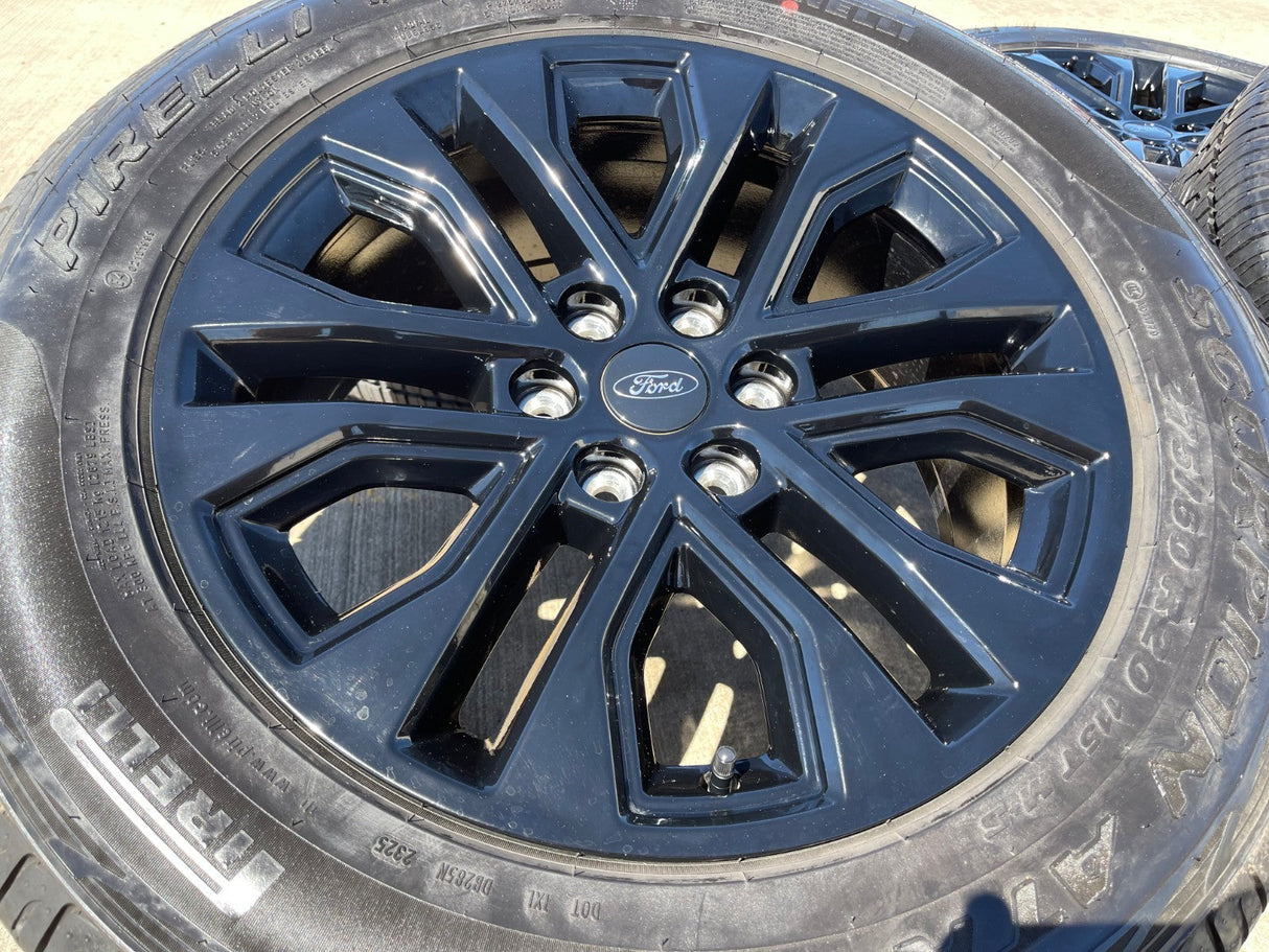 20" Ford F-150 LARIAT Limited OEM 10619 rims wheels Expedition 2025 2026 PIRELLI Texas Truck Tire