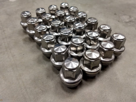 (24) OEM Ford lug nuts Polished F-150 Expedition 14x1.5 2016 2017 2018 2019 2020 Texas Truck Tire